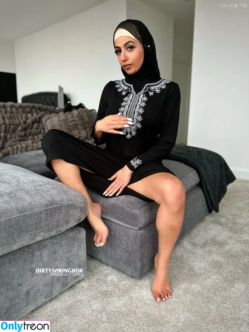 Aaliyah Yasin nude photo #0991 (_thatbritishcouple / aaliyah.yasin / thatbritishg1rl)