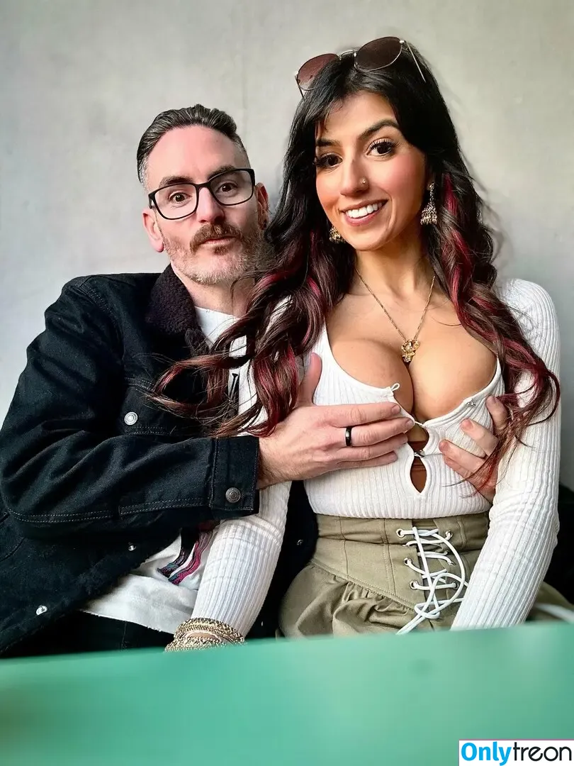 Aaliyah Yasin nude photo #1010 (_thatbritishcouple / aaliyah.yasin / thatbritishg1rl)