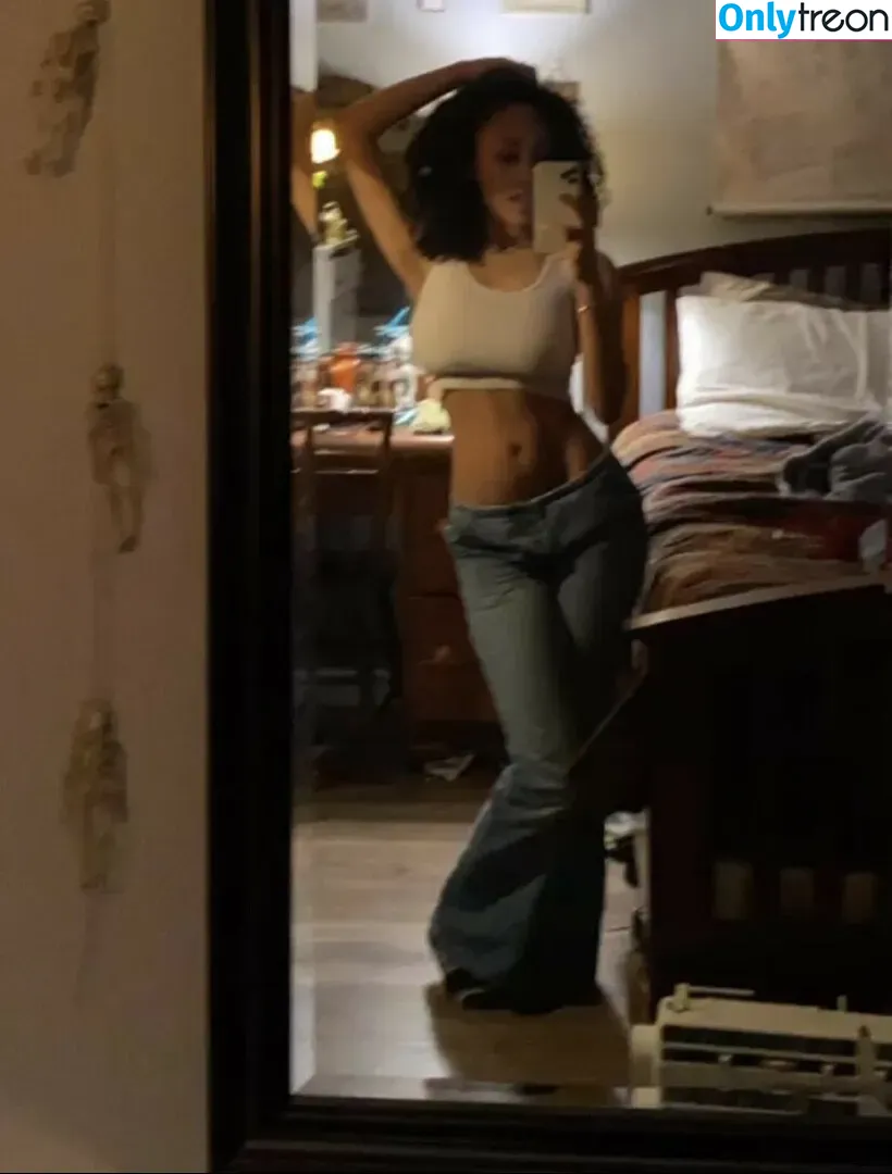 Aaliyeezy nude photo #0037 (theallierae)