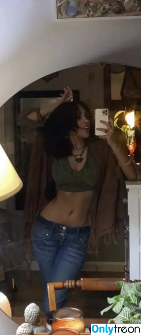 Aaliyeezy nude photo #0041 (theallierae)