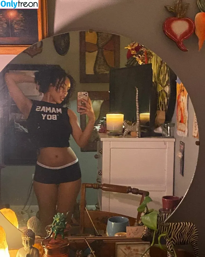 Aaliyeezy nude photo #0070 (theallierae)
