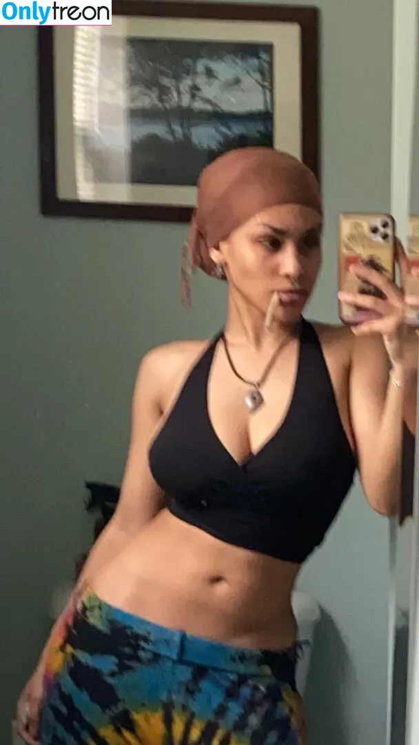 Aaliyeezy nude photo #0075 (theallierae)