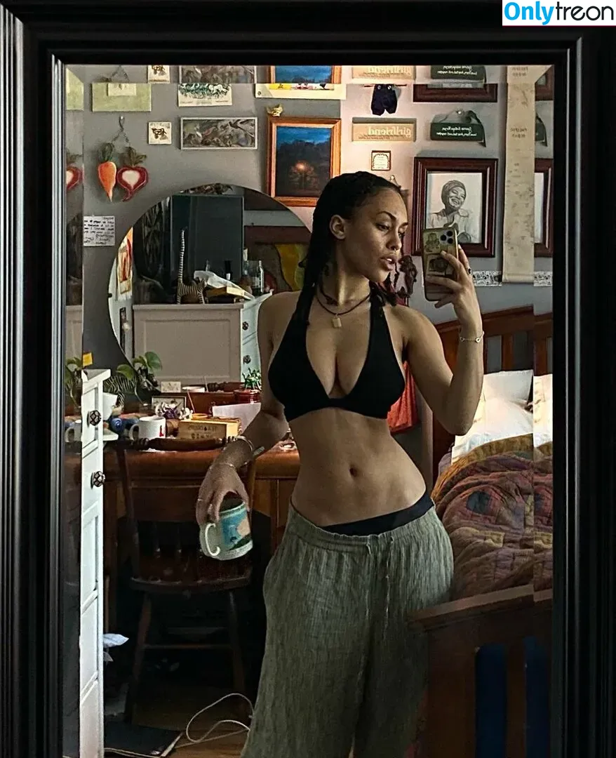 Aaliyeezy nude photo #0082 (theallierae)