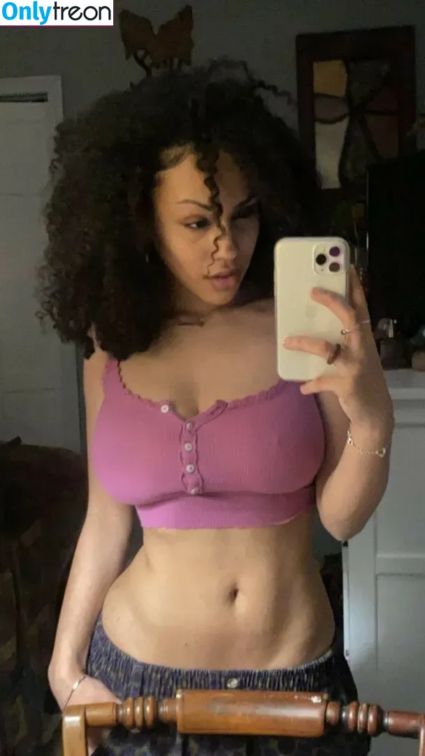 Aaliyeezy nude photo #0106 (theallierae)
