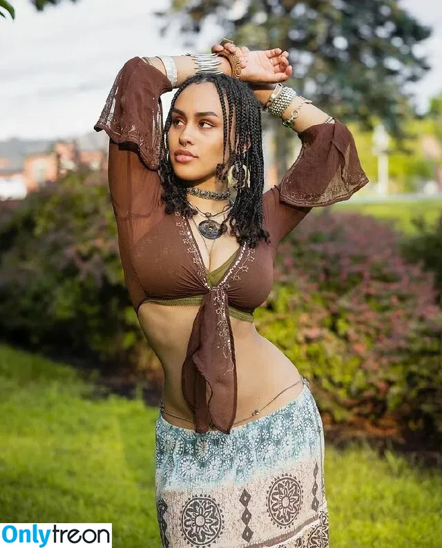 Aaliyeezy nude photo #0131 (theallierae)