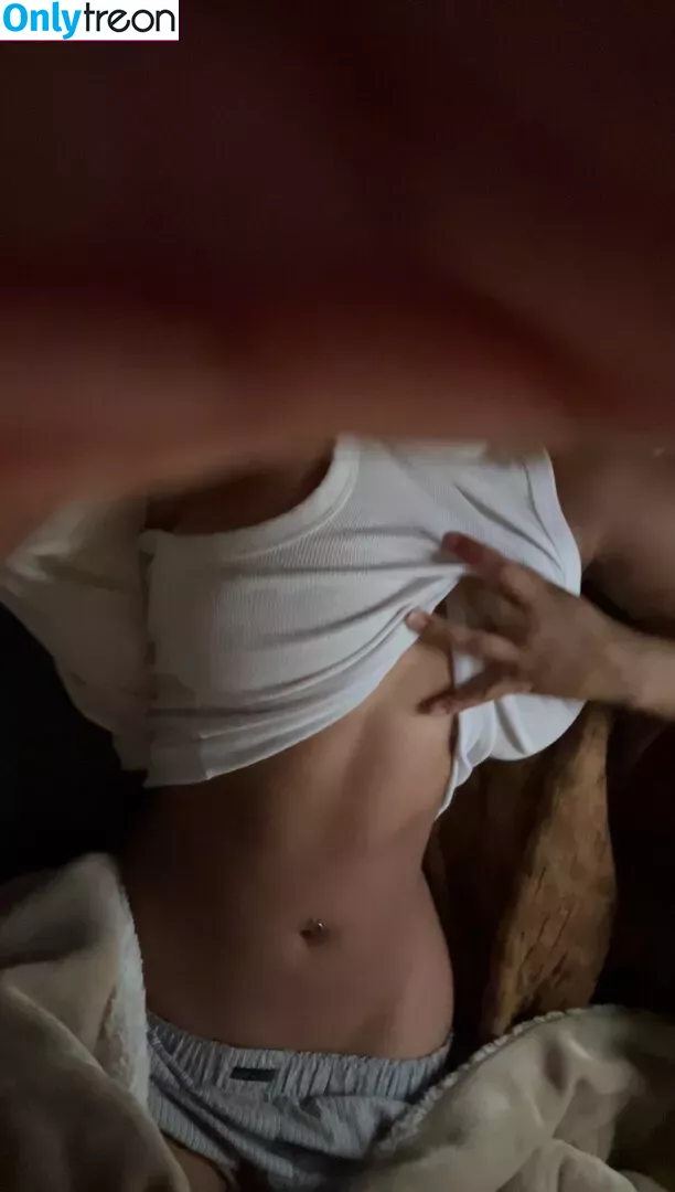 Aaliyeezy nude photo #0305 (theallierae)