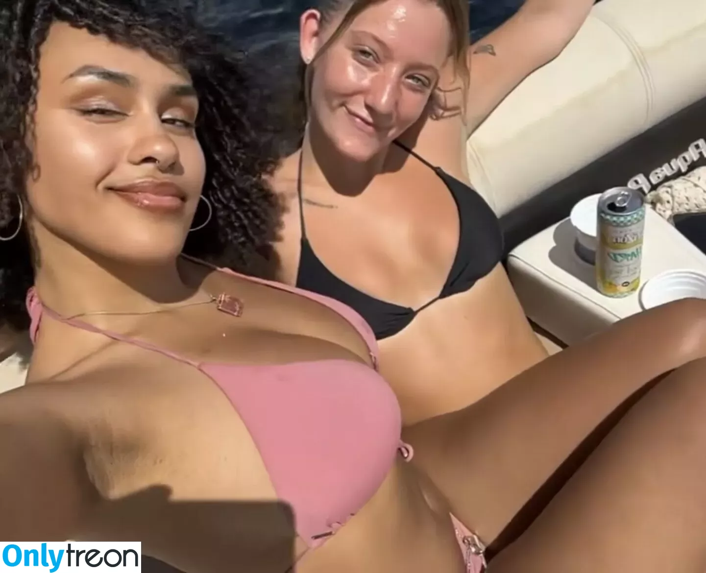 Aaliyeezy nude photo #0314 (theallierae)