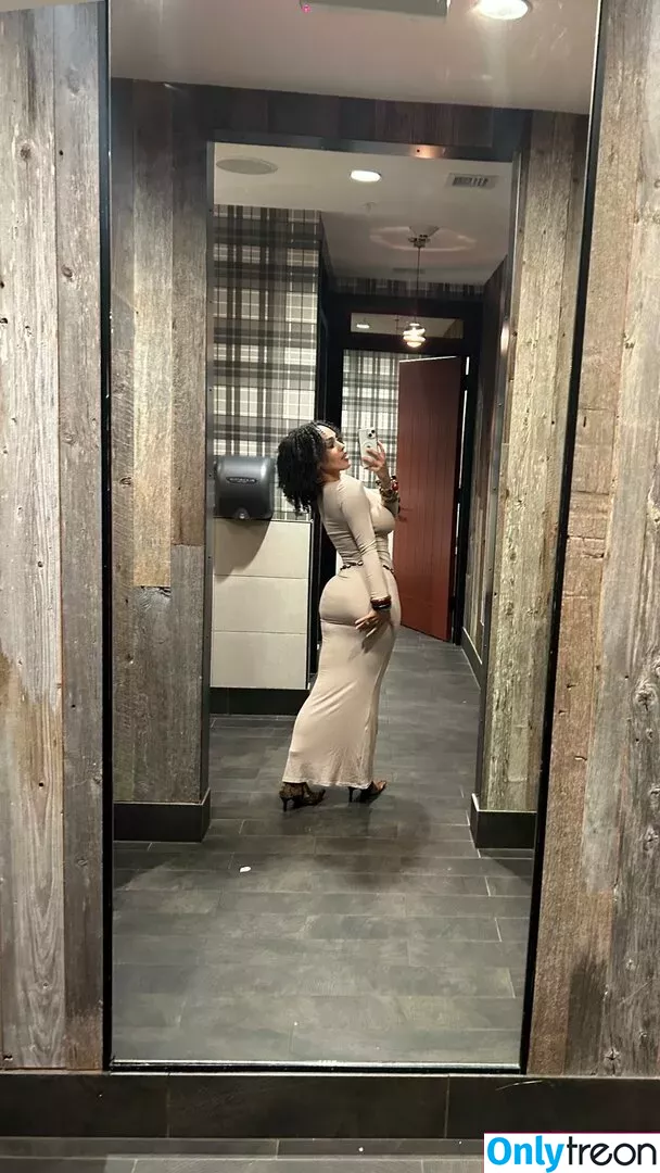 Aaliyeezy nude photo #0325 (theallierae)