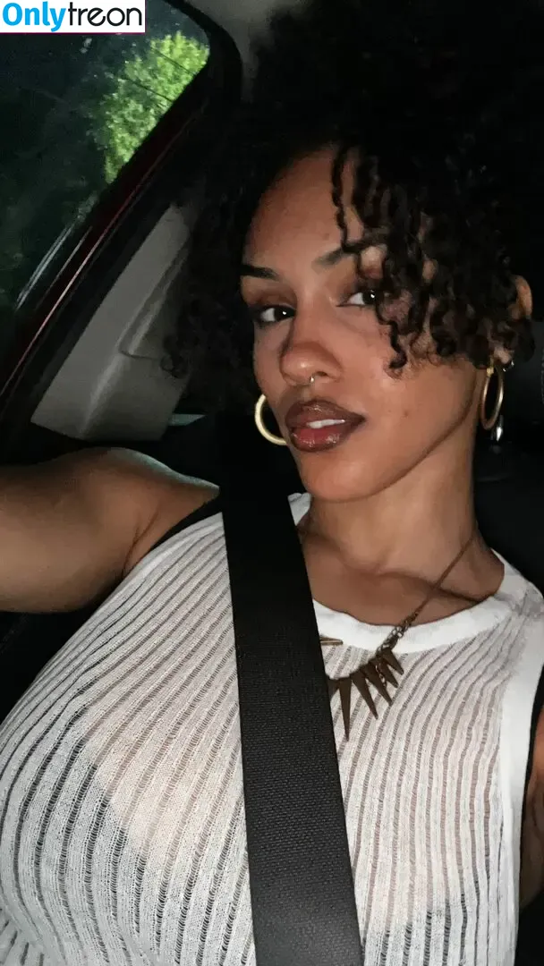 Aaliyeezy nude photo #0512 (theallierae)