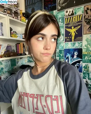 aangelarrochista / mrs_arockstar nude photo #0009