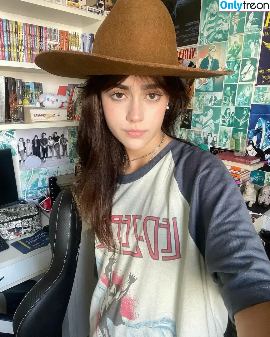 aangelarrochista nude photo #0011 (mrs_arockstar)