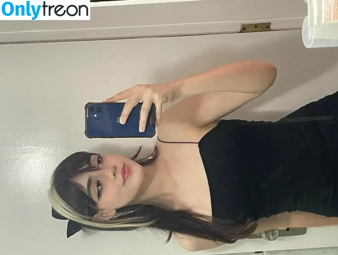 aangelarrochista nude photo #0034 (mrs_arockstar)