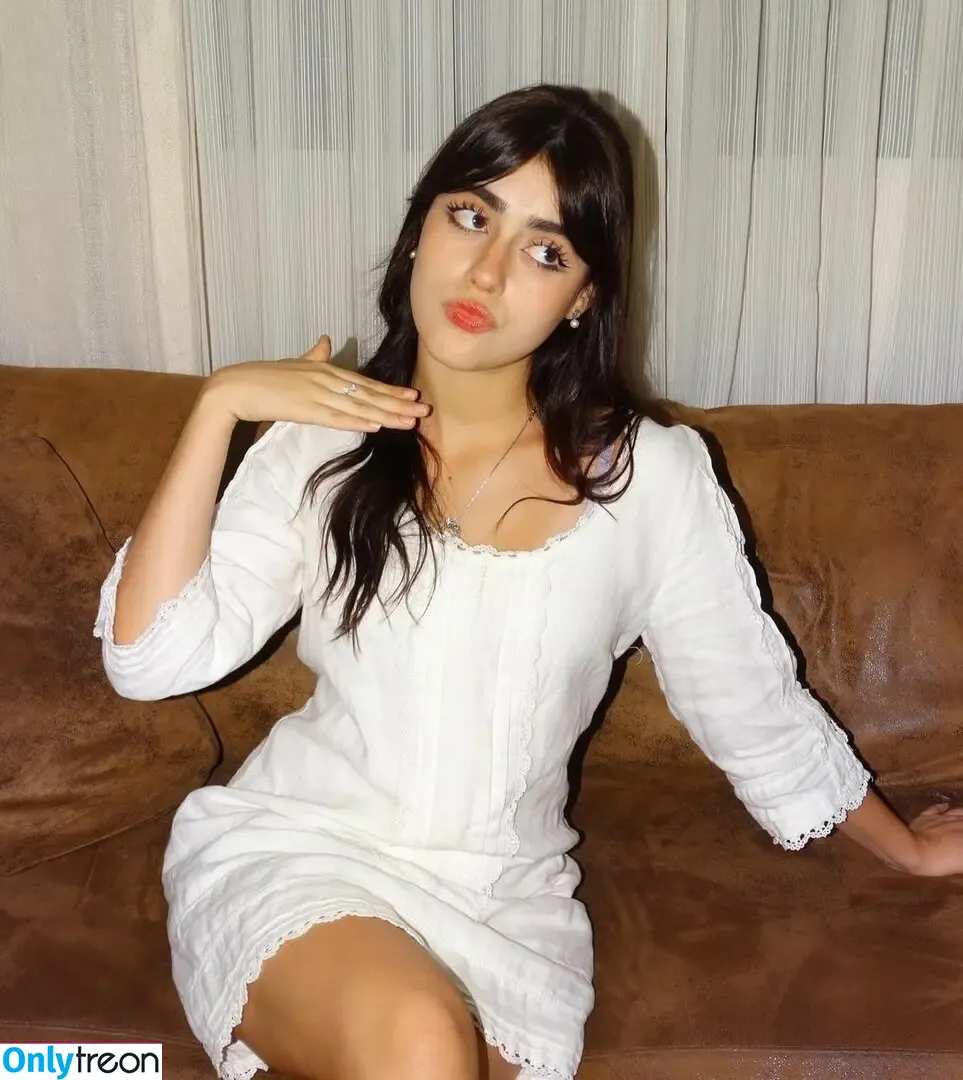aangelarrochista nude photo #0046 (mrs_arockstar)