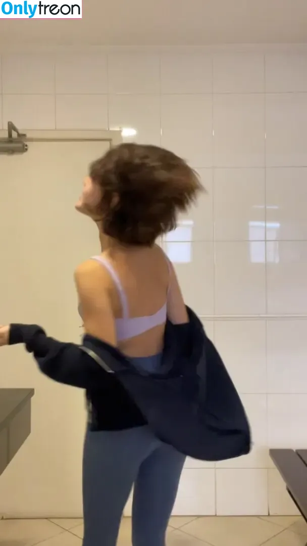 aangelarrochista nude photo #0246 (mrs_arockstar)