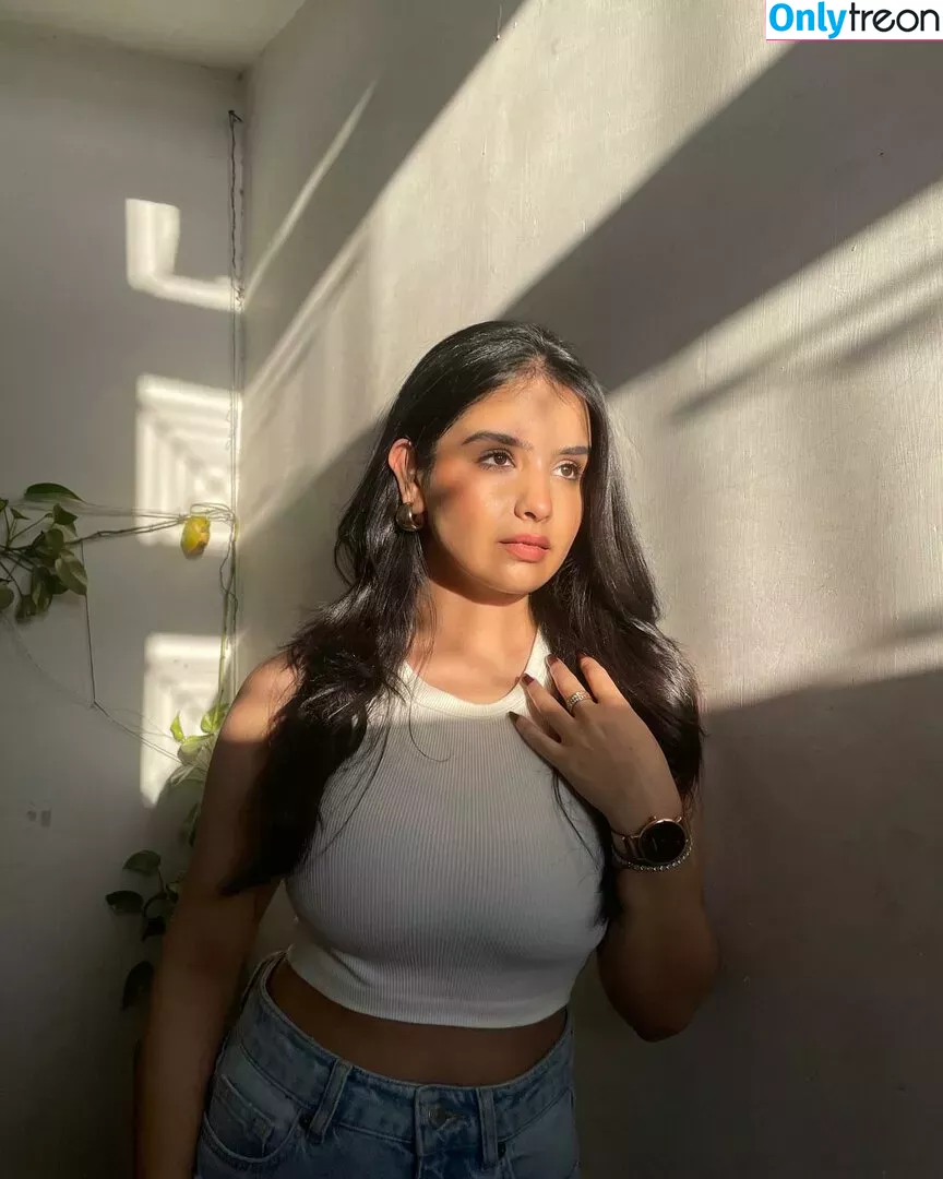 Aarushi Abrol nude photo #0011 (aarushi.abrol)