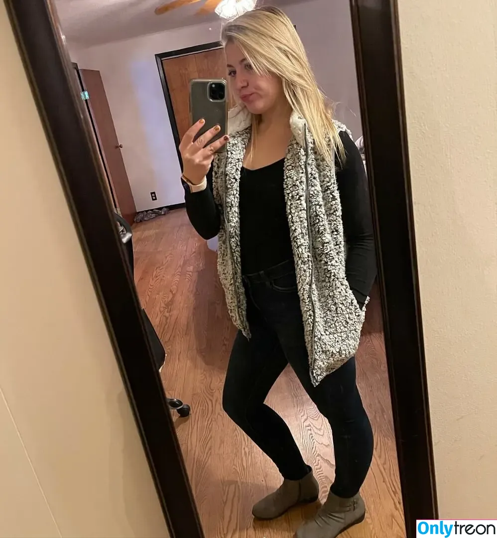 aautumn_blondie nude photo #0010 (a_rogs_0922)
