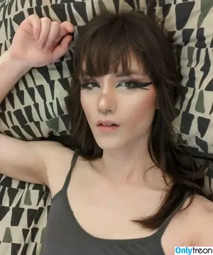 aaverygreen / vee.cams nude photo #0023