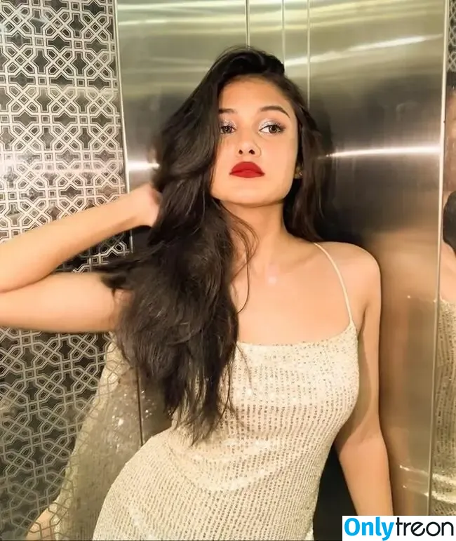 Aayushi Verma nude photo #0020 (aayushiivermaa)