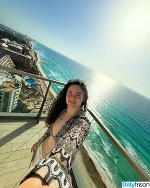 Abbi Pulling / AbbiPulling nude photo #0015