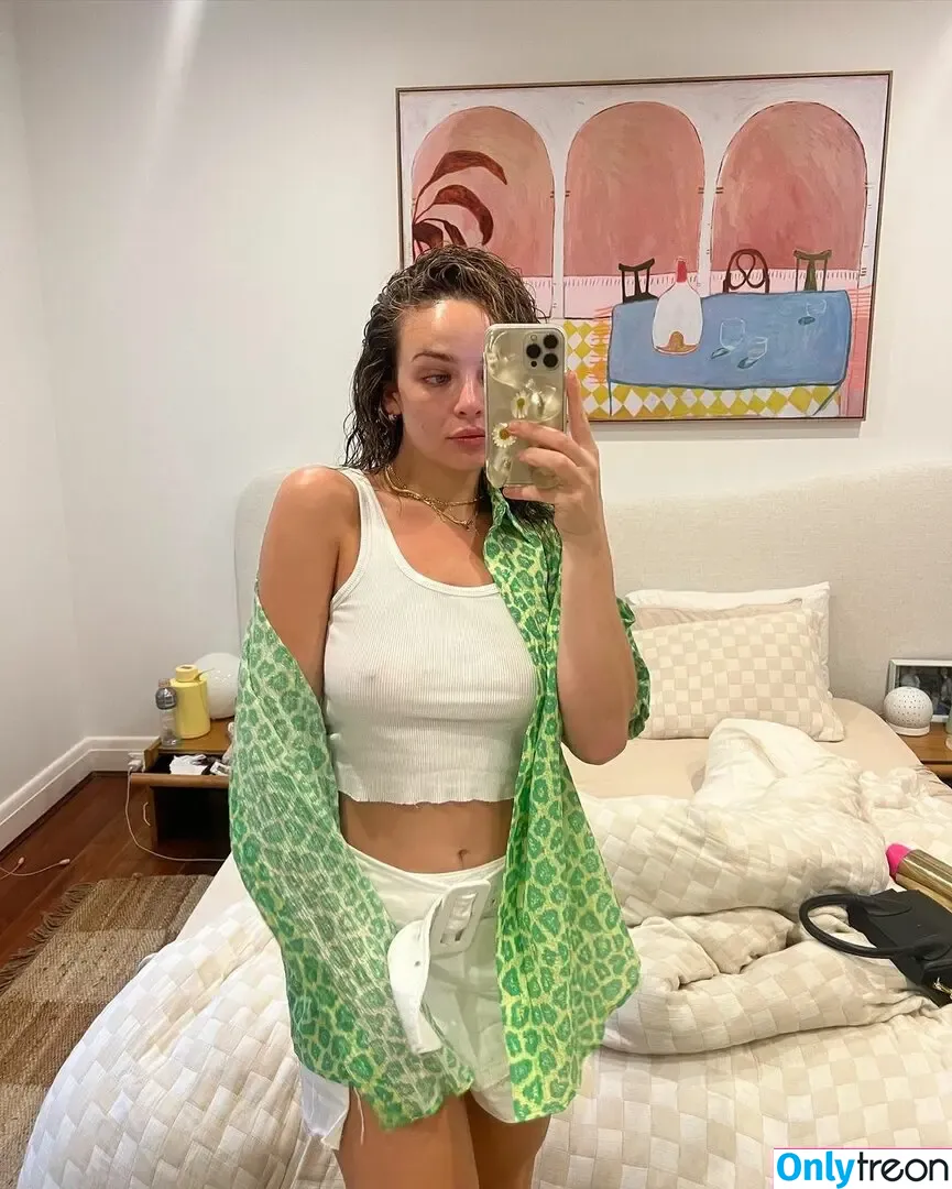 Abbie Chatfield nude photo #0020 (abbiechatfield)