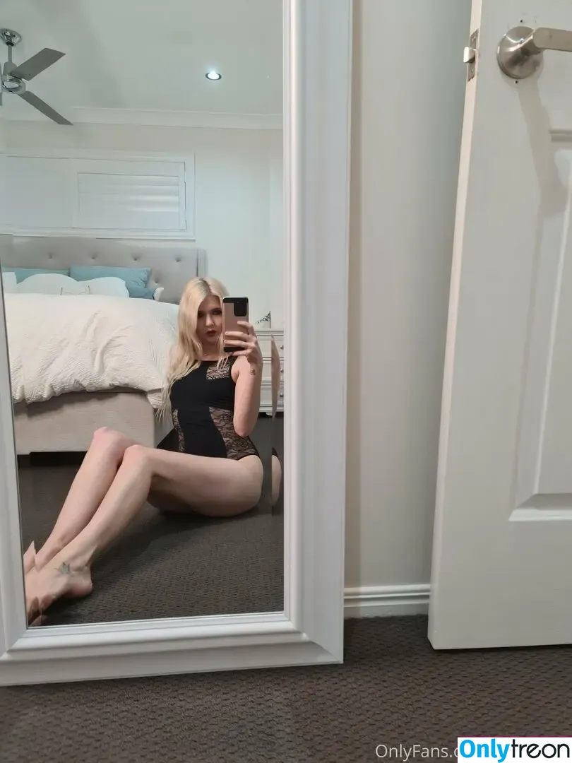 abbieleex nude photo #0116 (abbie.lee.x)