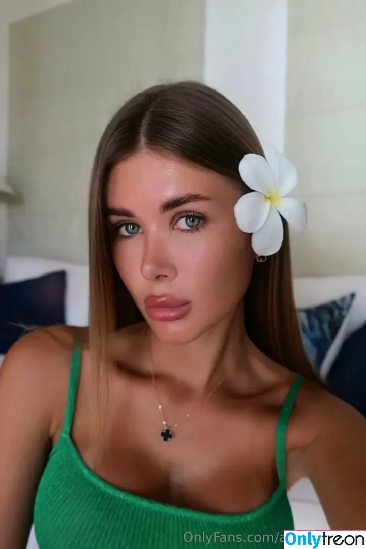 Abbielovevip nude photo #0030 (a.b.b.y_._ / oceangrl3301)