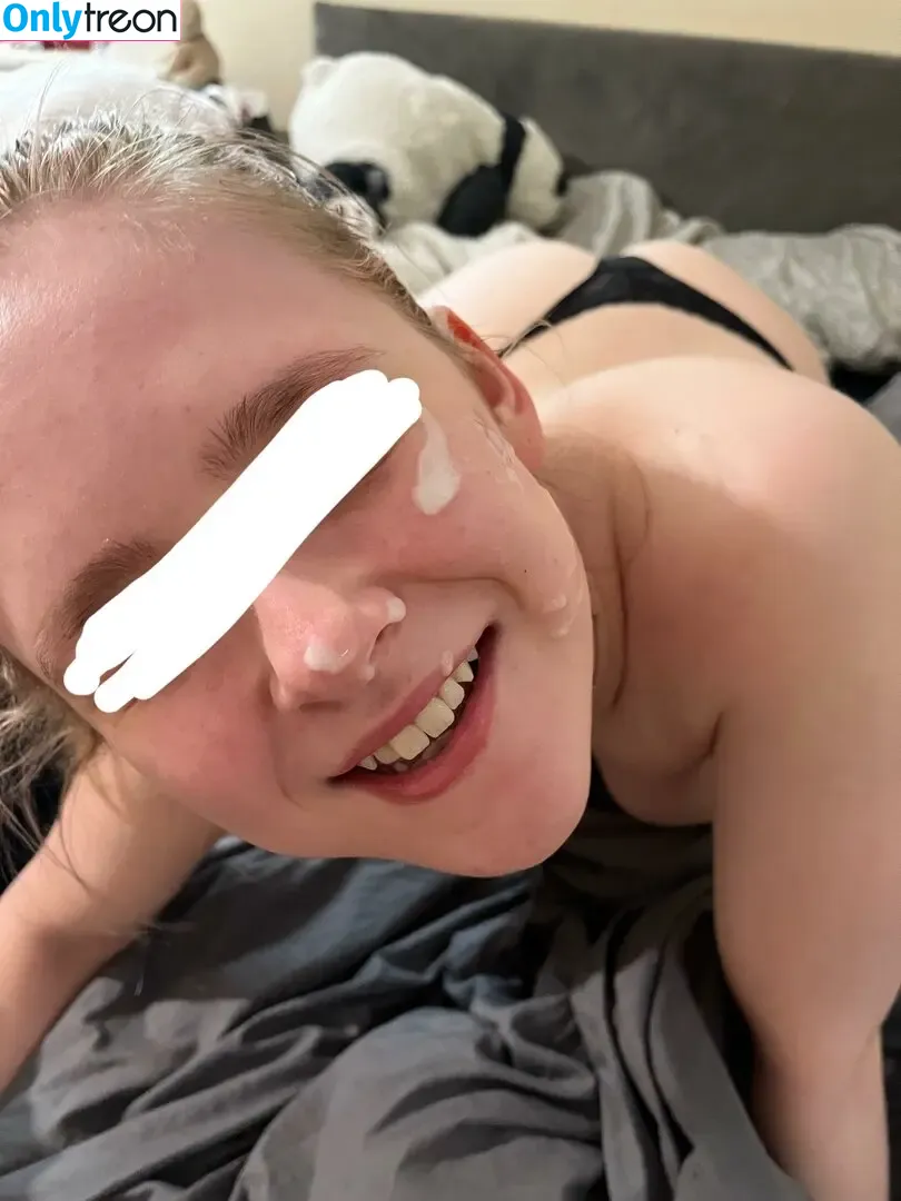 AbbiGilx nude photo #0112 (abigxrl / queenabbi)