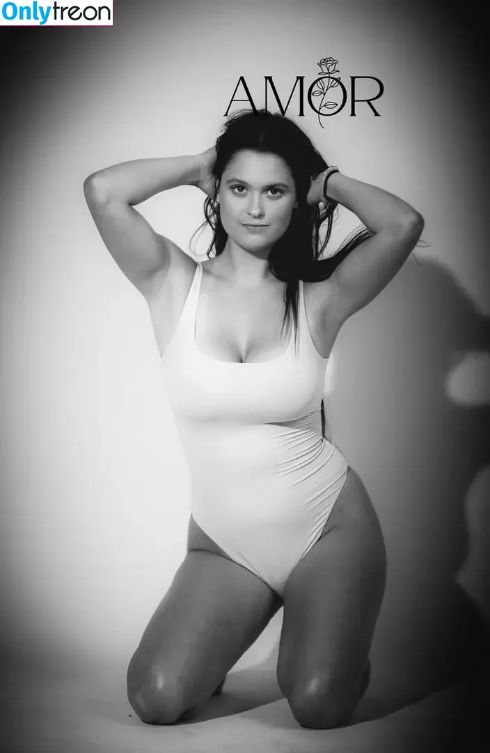 Abby Wignall nude photo #0043 (abby.wiggy)