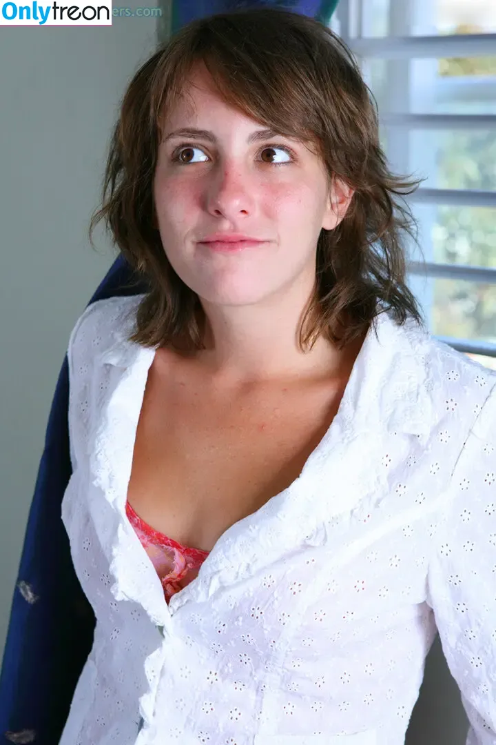 AbbyWinters nude photo #5001 (abbywinters.official / abiadultpics)