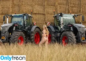 Abi Coombes Farmer / abi.coombes / abixonlyfans nude photo #0046
