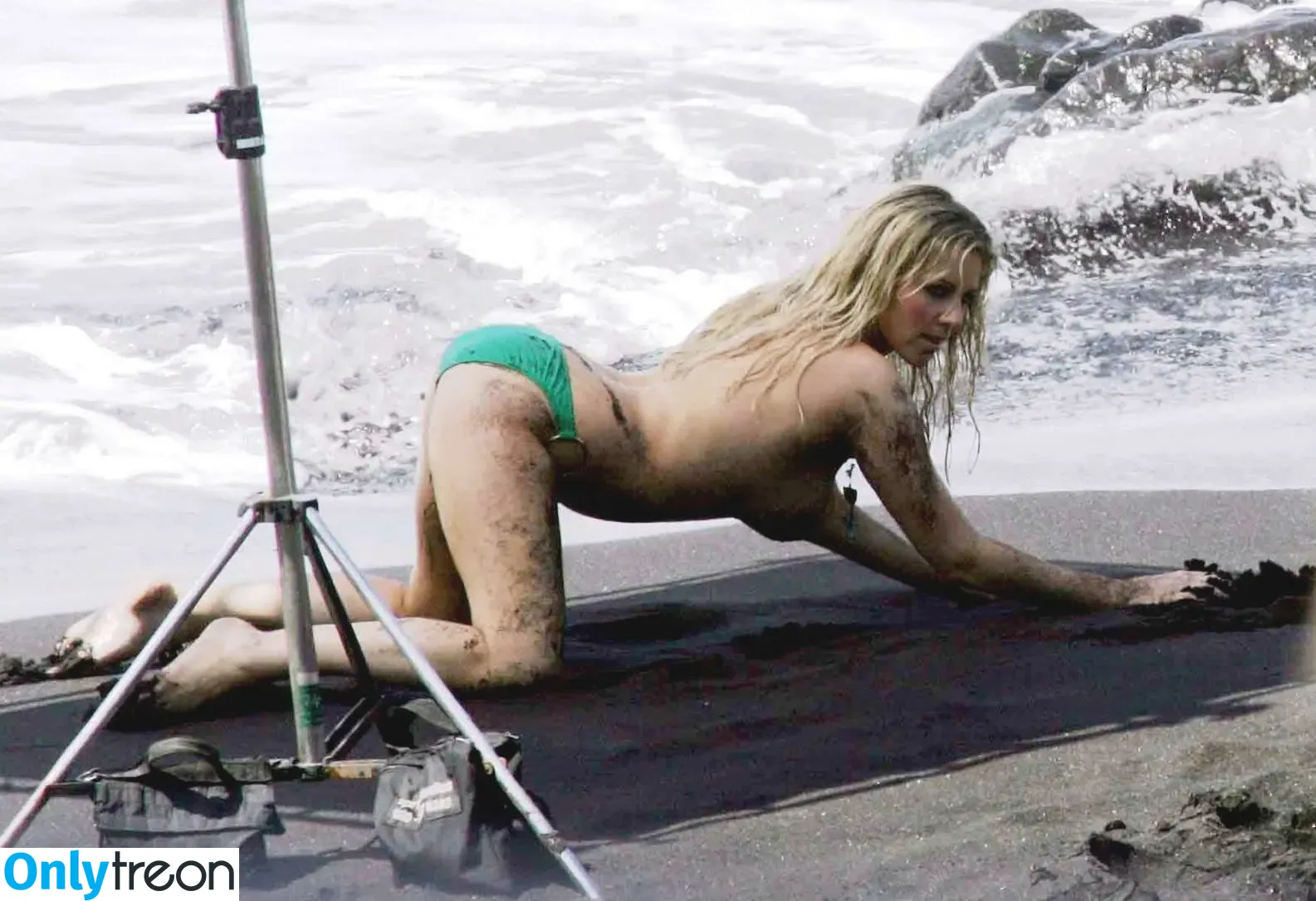 Abi Titmuss nude photo #0029 (abigailtitmuss)