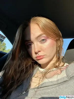 abiahcastlez / abiahxx / simp4peepx / xxabiah nude photo #0006
