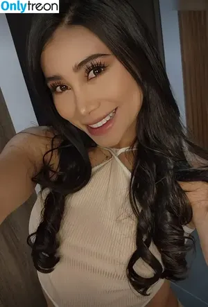 abieowen / hijabibella nude photo #0034