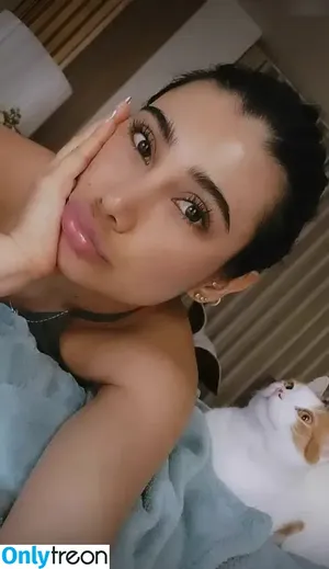 abieowen / hijabibella nude photo #0035