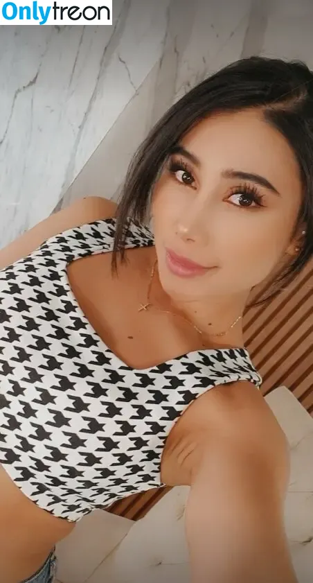 abieowen nude photo #0013 (hijabibella)