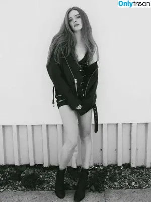 Abigail Cowan / abbeycowen nude photo #0014