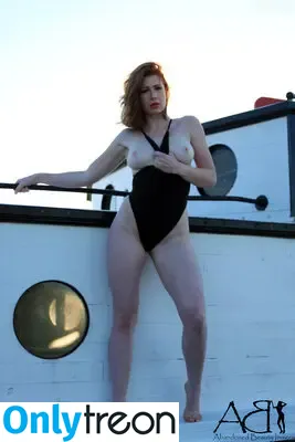 Abigail Mandler nude photo #0032 (abigalemandler)