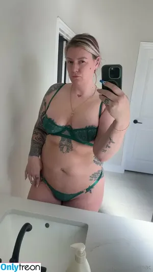  nude photo #0004