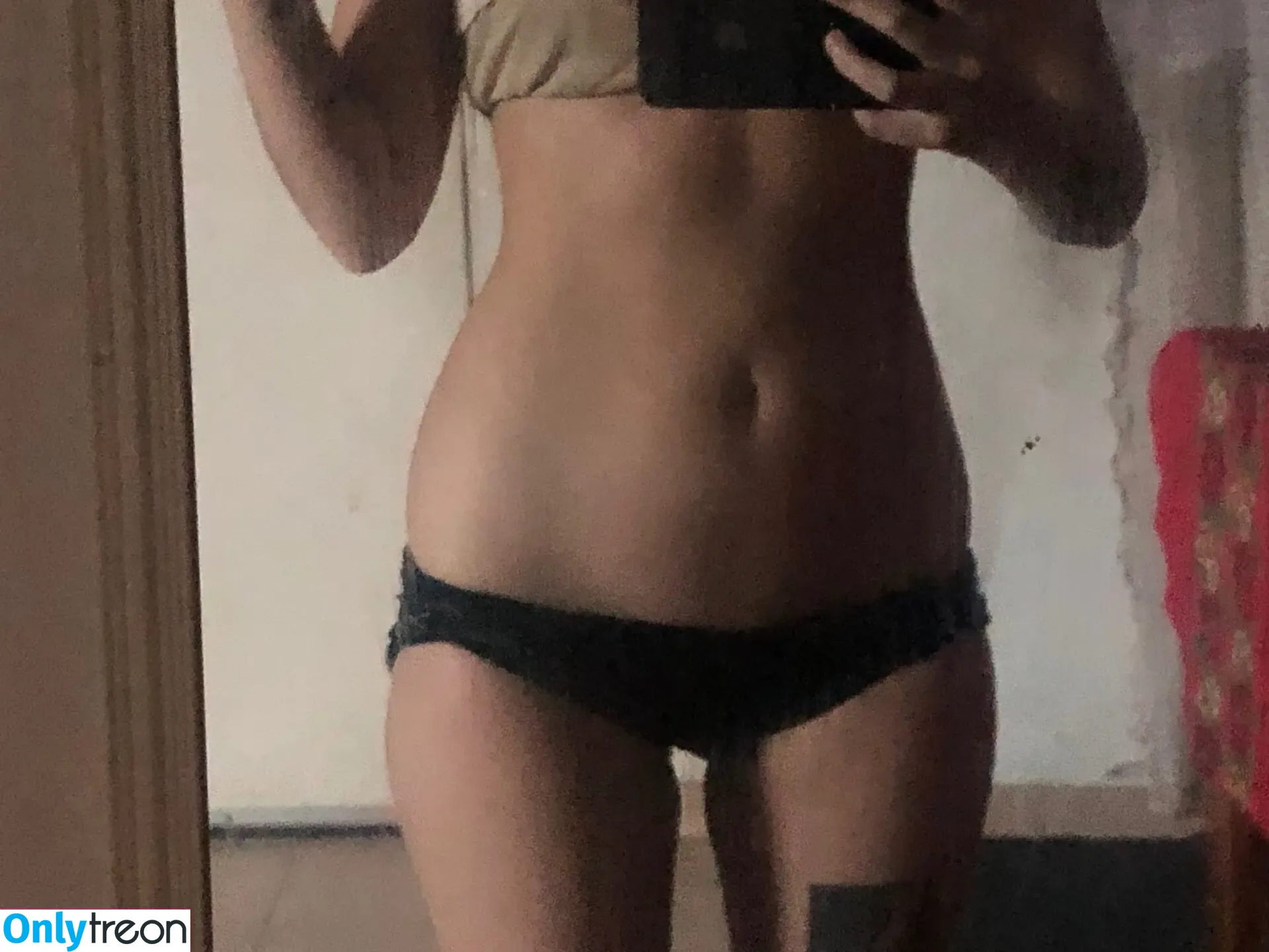 Aboutsoffy nude photo #0120 (4boutsoffy / alexscared / hellwh0r3)