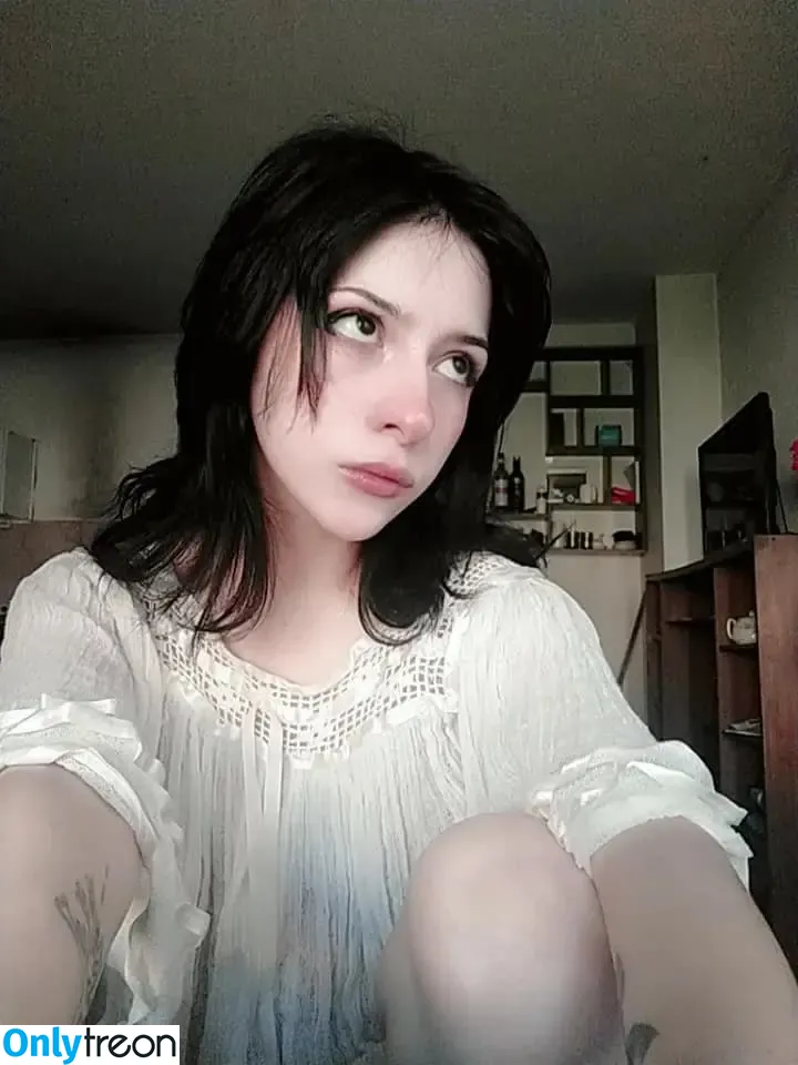 Aboutsoffy nude photo #0122 (4boutsoffy / alexscared / hellwh0r3)