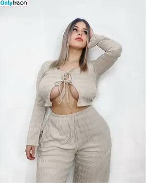 Abril Perez / 0abriilperez / 0abrilperez nude photo #0024