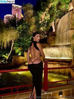Abroadwithmila / mila_travels_blog nude photo #0264