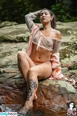 Acamicarol / acami.carol nude photo #0001