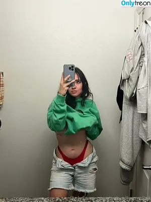actuallyann2.0 / actuallyyarn nude photo #0039