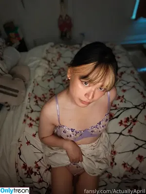 ActuallyApril / ItsActuallyApril / oh_itsjustapril nude photo #0028