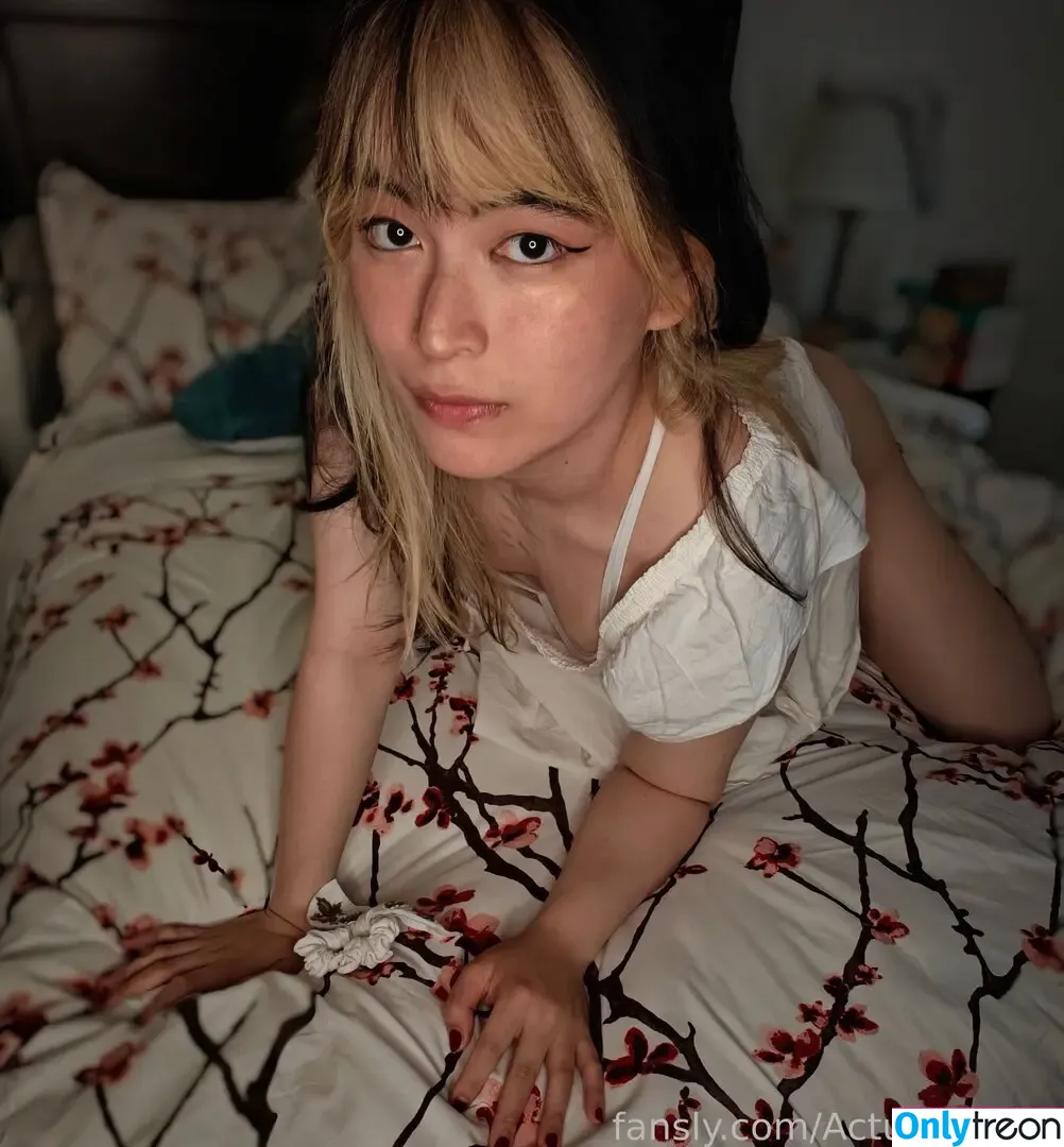 ActuallyApril nude photo #0012 (ItsActuallyApril / oh_itsjustapril)