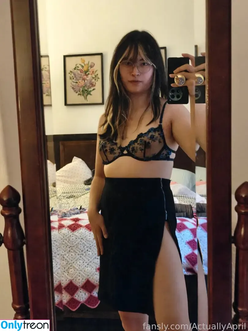 ActuallyApril nude photo #0047 (ItsActuallyApril / oh_itsjustapril)