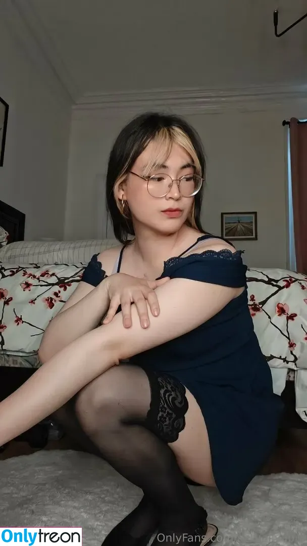 ActuallyApril nude photo #0087 (ItsActuallyApril / oh_itsjustapril)