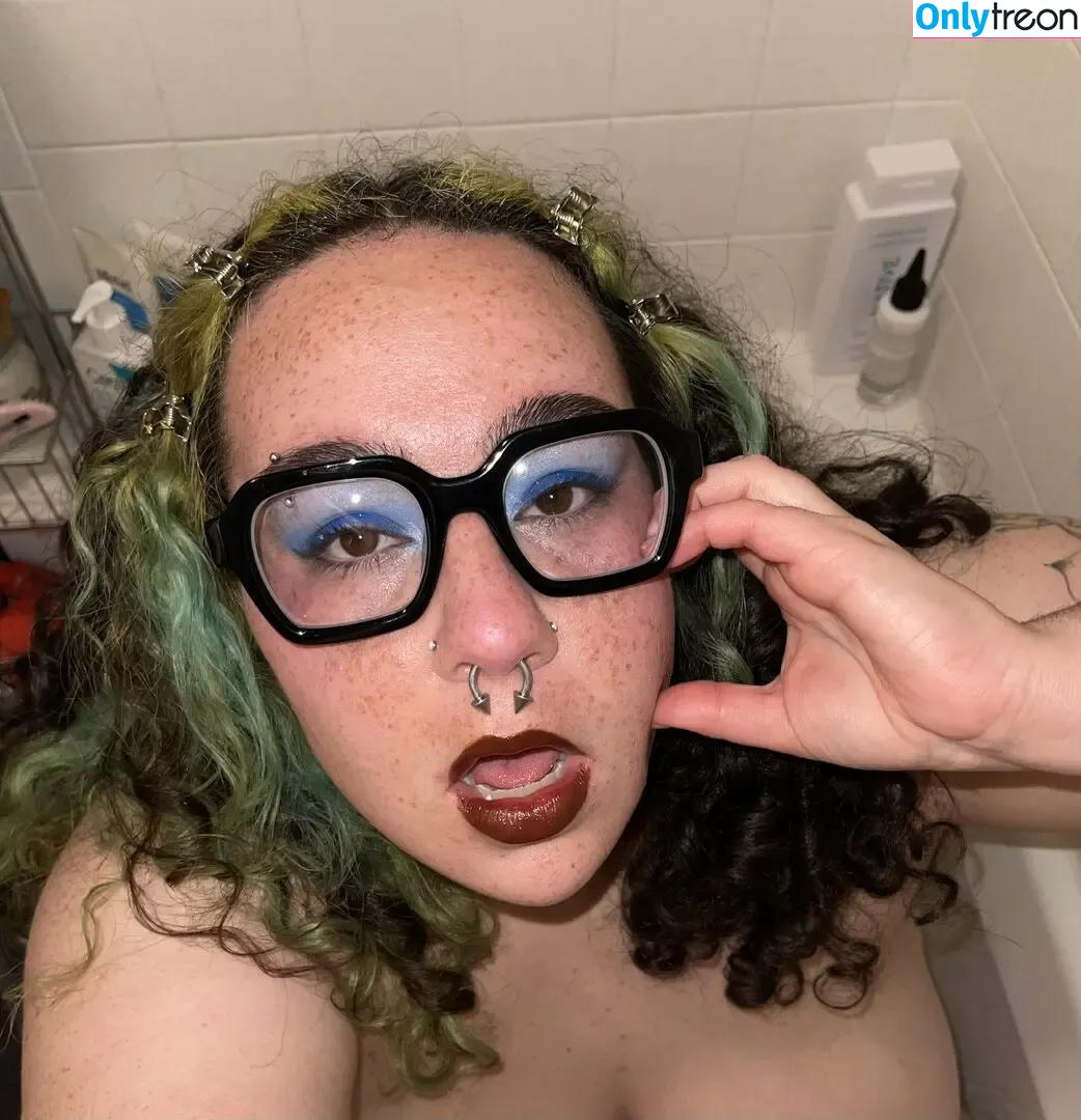 Actualneetgirl nude photo #0012 (_actualgirl_ / thisis4babyfat)