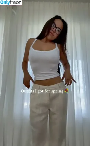 Adelaine Morin / adelainemorin nude photo #0006